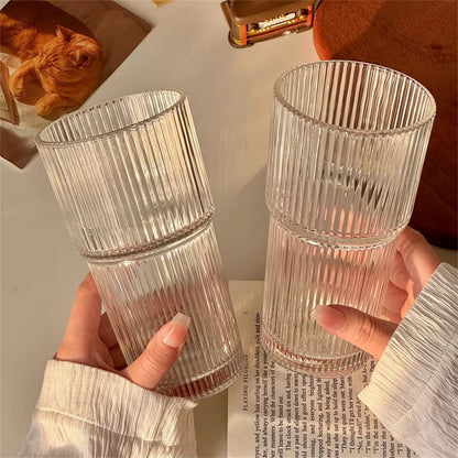 1/2pcs 600ml Stripe Glasbecher mit Deckel und Stroh – Transparente Saft, Wasser und Iced Coffee Trinkglas